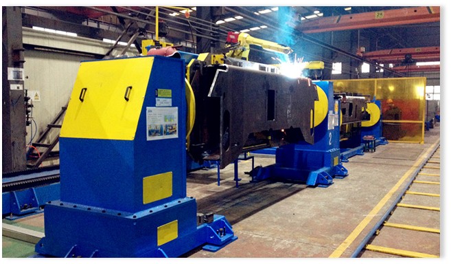 焊接機器（qì）人工裝站